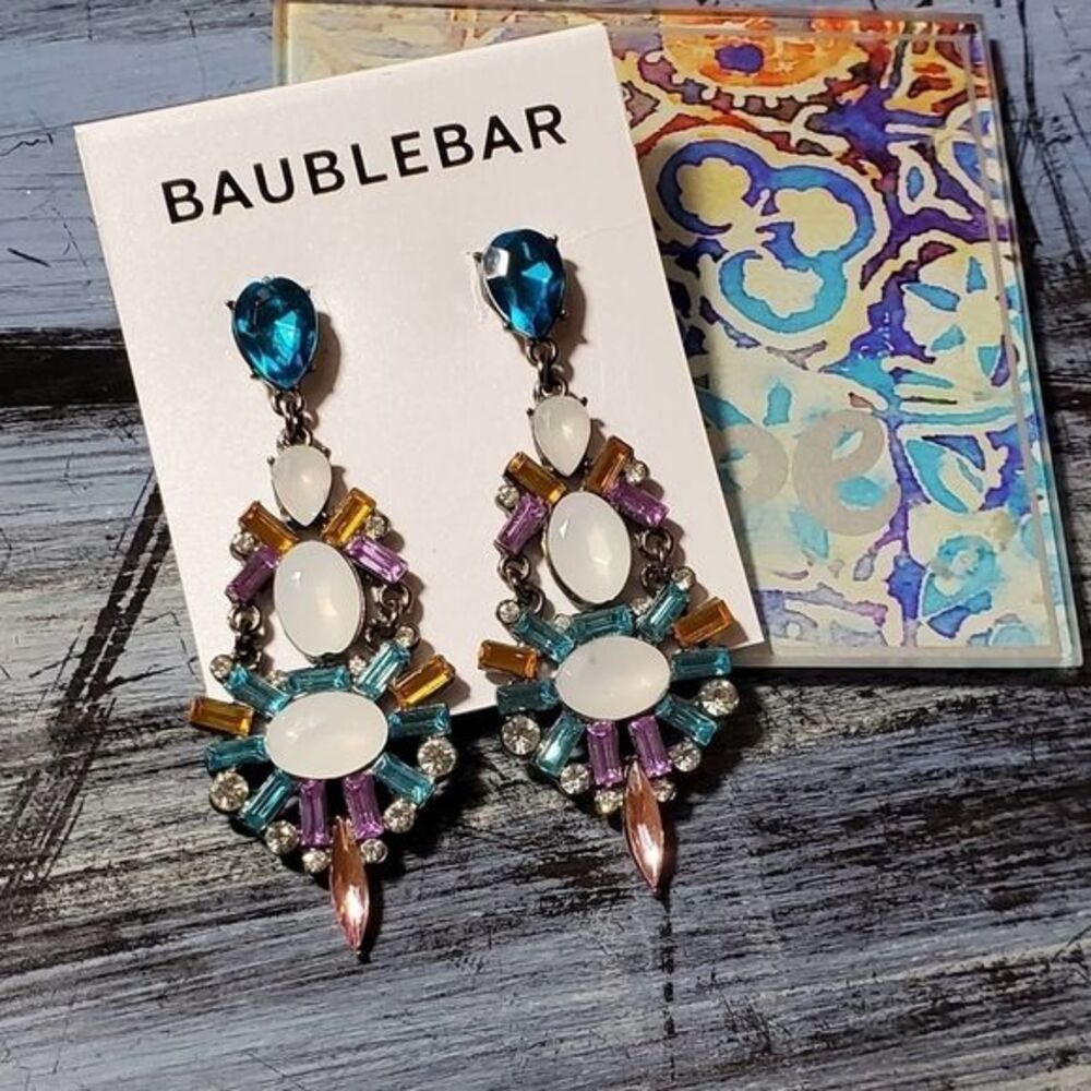 New jeweled chandelier earrings‎